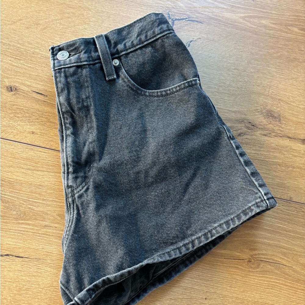 Levi’s high waisted mom shorts